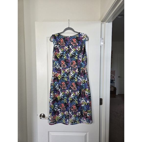 T Tahari Colorful Floral Crochet Lace Overlay Sheath Party Dress, Size 14 - Picture 7 of 12